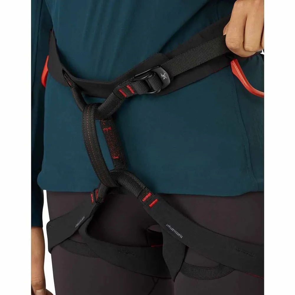 Shop C-Quence Harness Women'S Valjaat