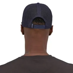 Store Take A Stand Trucker Hat Päähineet